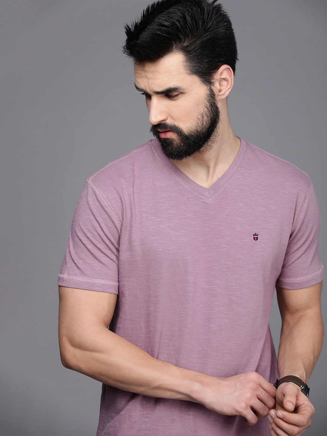 

Louis Philippe Jeans Men Mauve V-Neck Pure Cotton Slim Fit T-shirt
