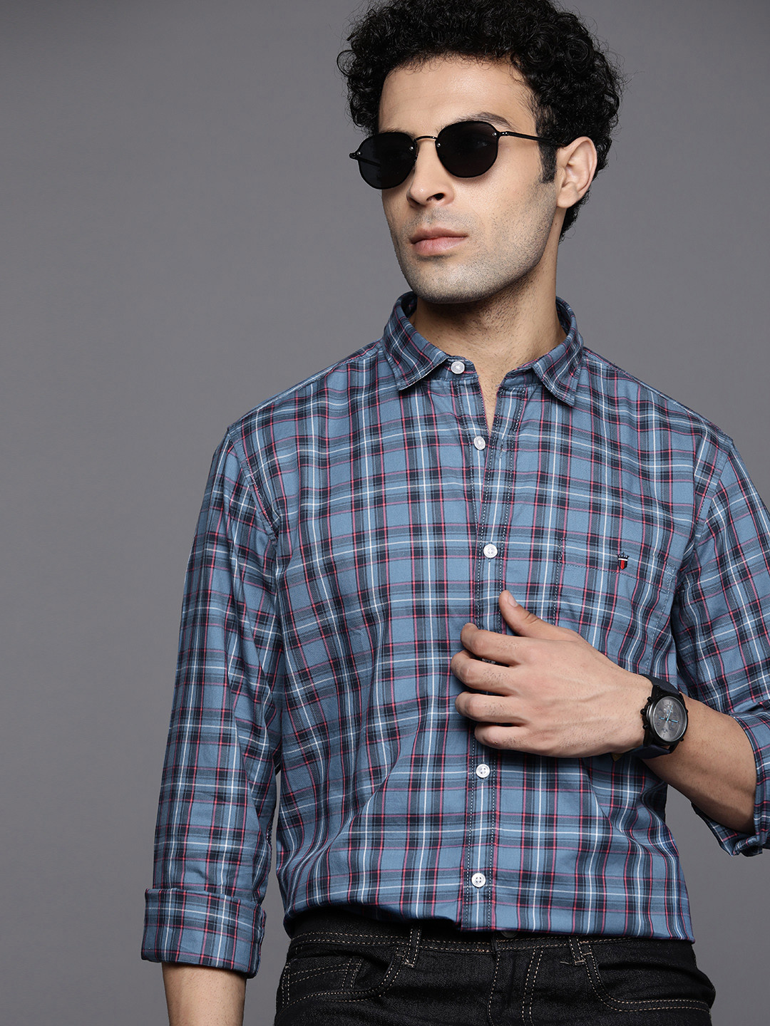 

Louis Philippe Jeans Men Blue Pure Cotton Slim Fit Checked Casual Shirt
