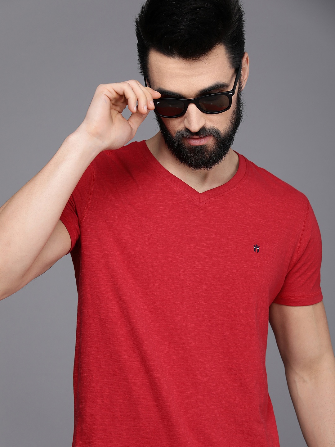 

Louis Philippe Jeans Men Red Solid V-Neck Slim Fit T-shirt