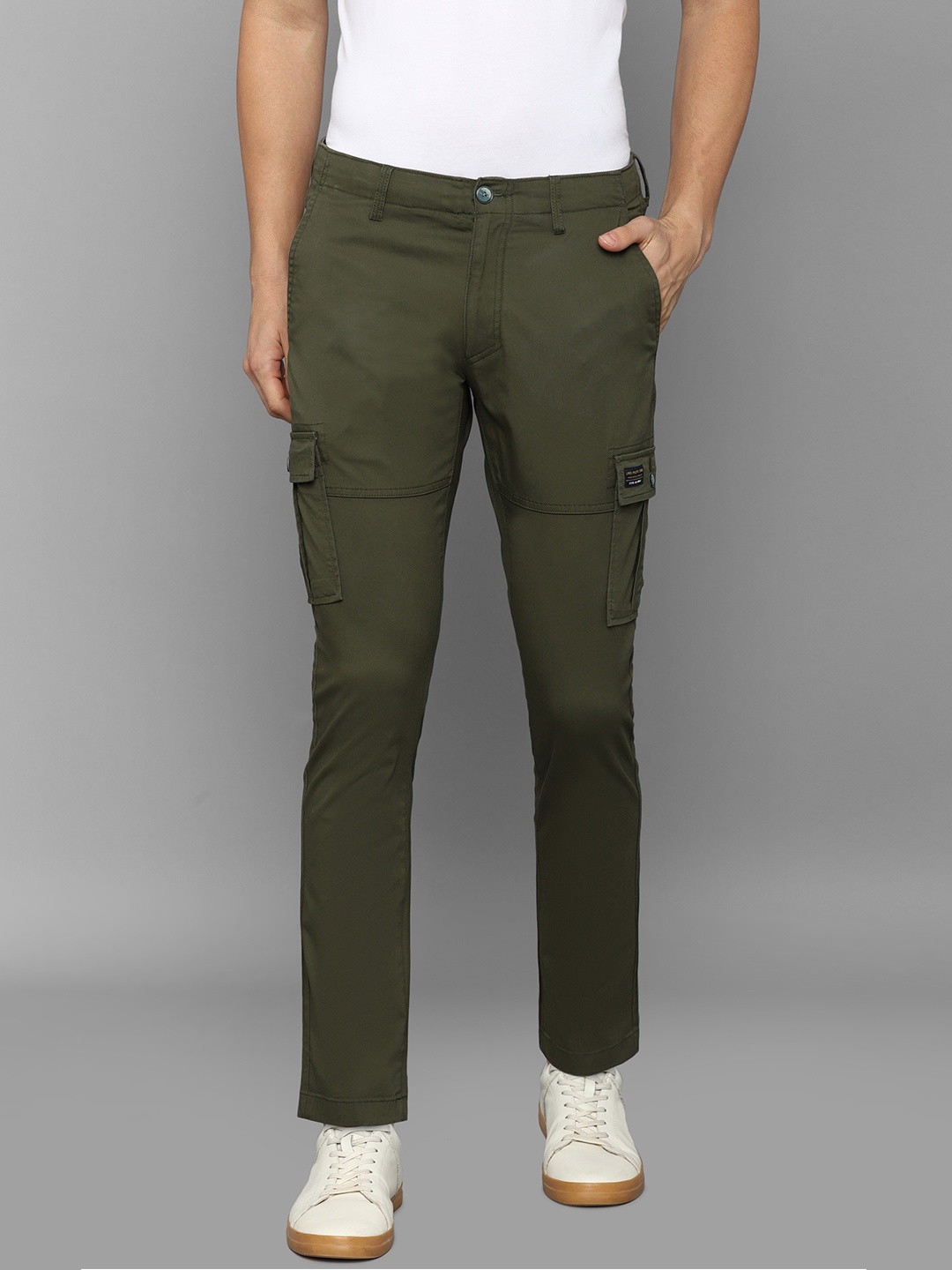 

Louis Philippe Jeans Men Olive Green Comfy Tapered Fit Solid Cargos