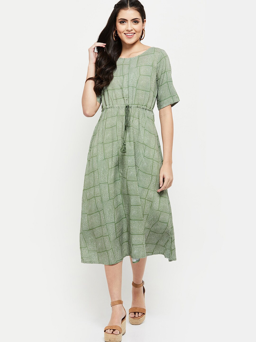 

Max Women Green Geometric Print Midi Dress