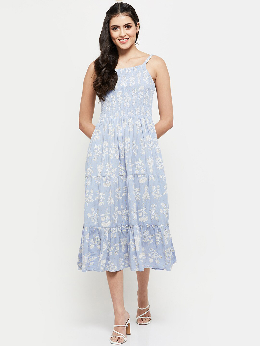 

max Blue & illusion blue Floral Midi Dress