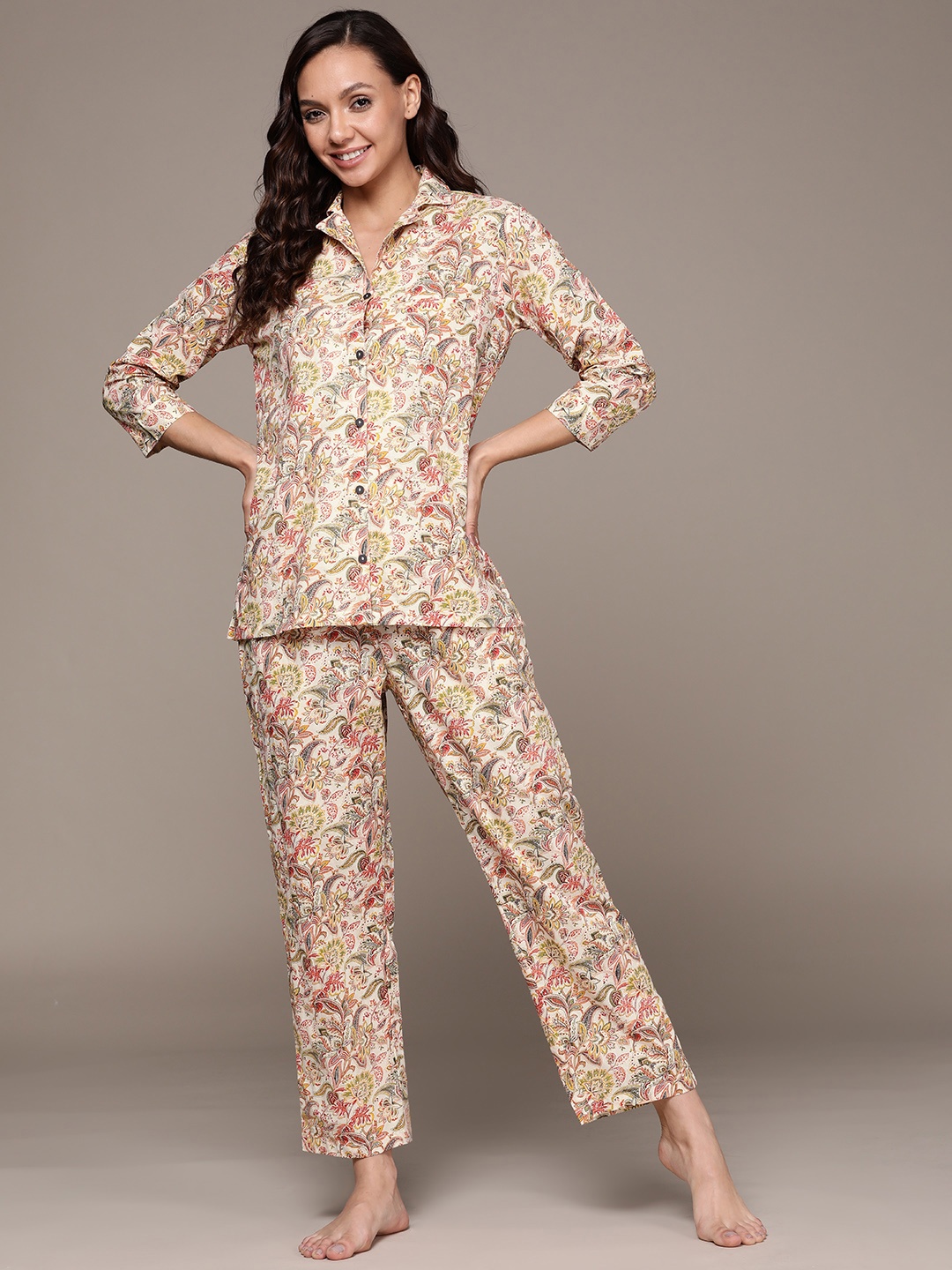 

Anubhutee Women Cream-Coloured & Green Pure Cotton Ethnic Motifs Printed Pyjama Set