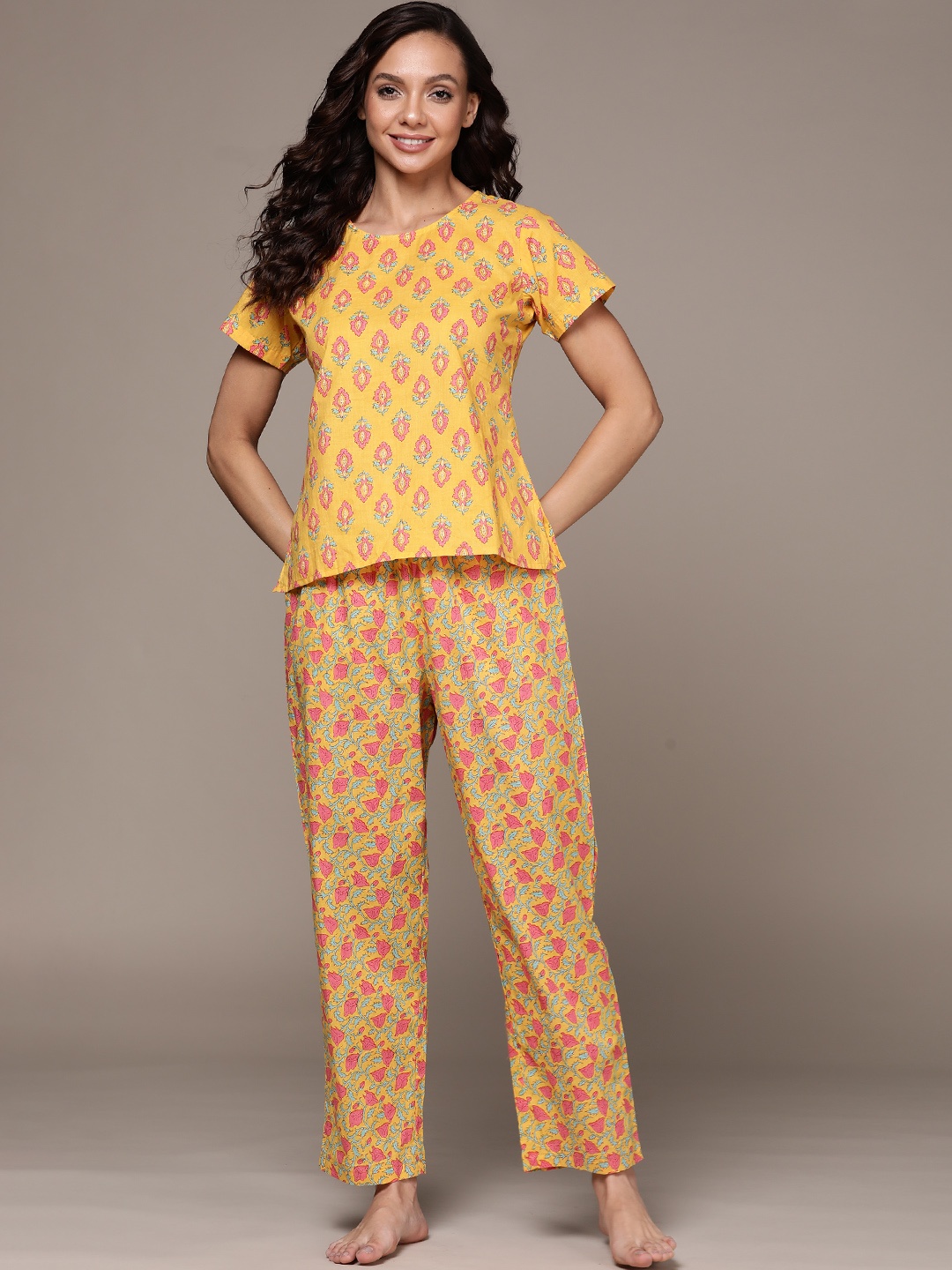 

Anubhutee Women Yellow Printed Pure Cotton Night suit