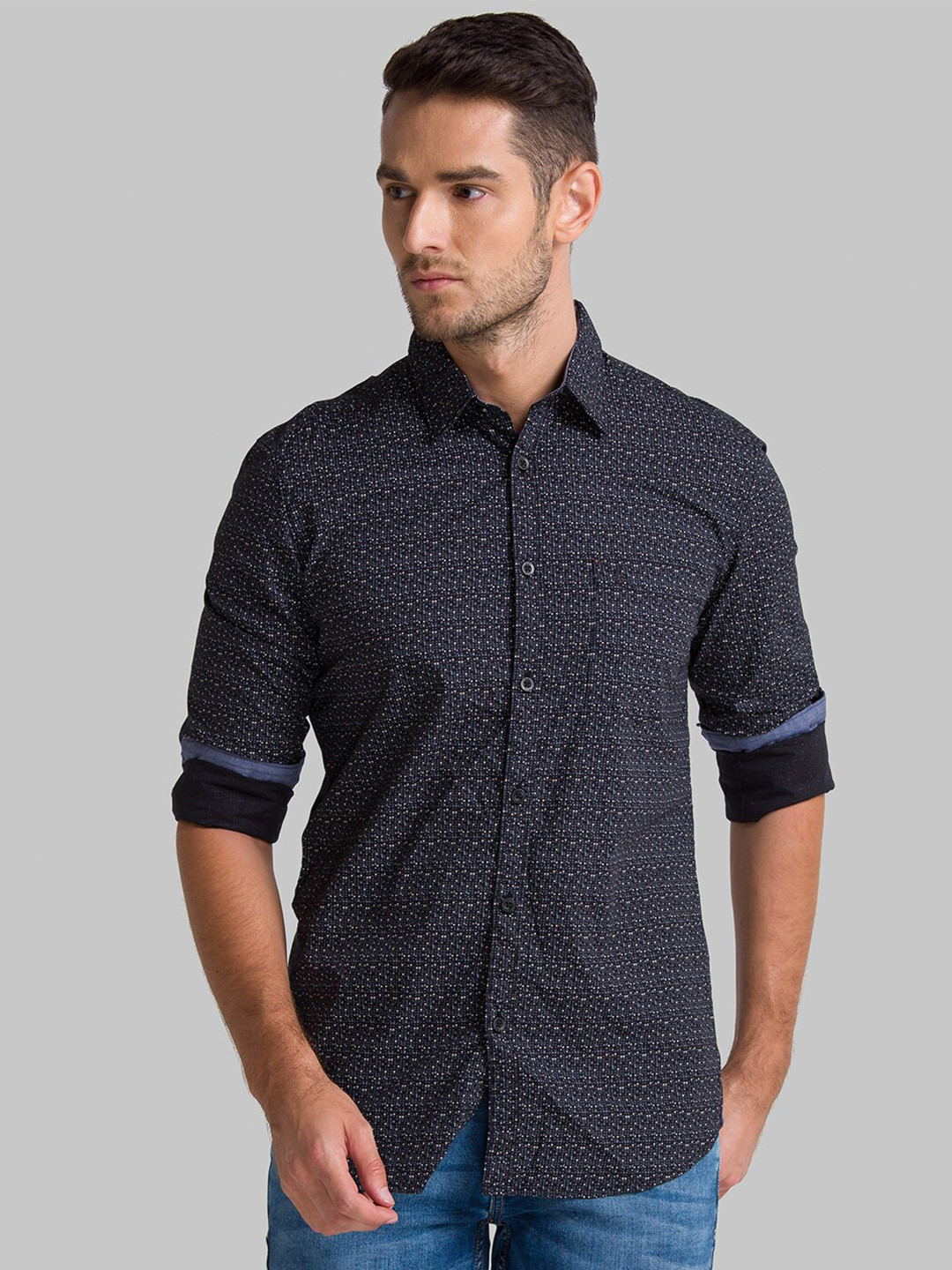 

Parx Men Black Slim Fit Floral Printed Casual Shirt