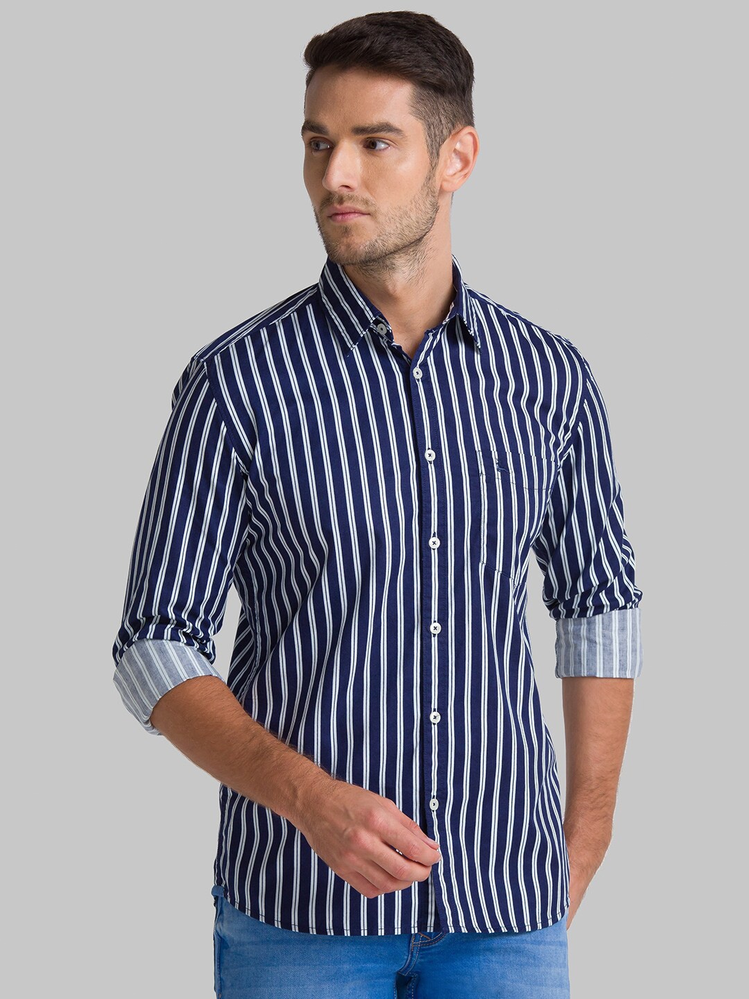 

Parx Men Blue Slim Fit Striped Casual Shirt