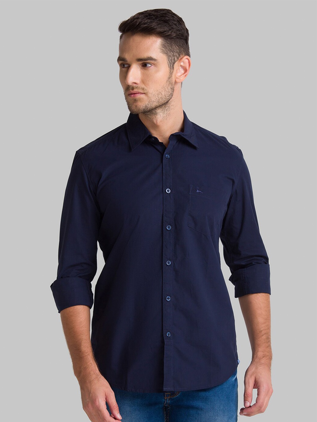 

Parx Men Navy Blue Solid Slim Fit Casual Shirt