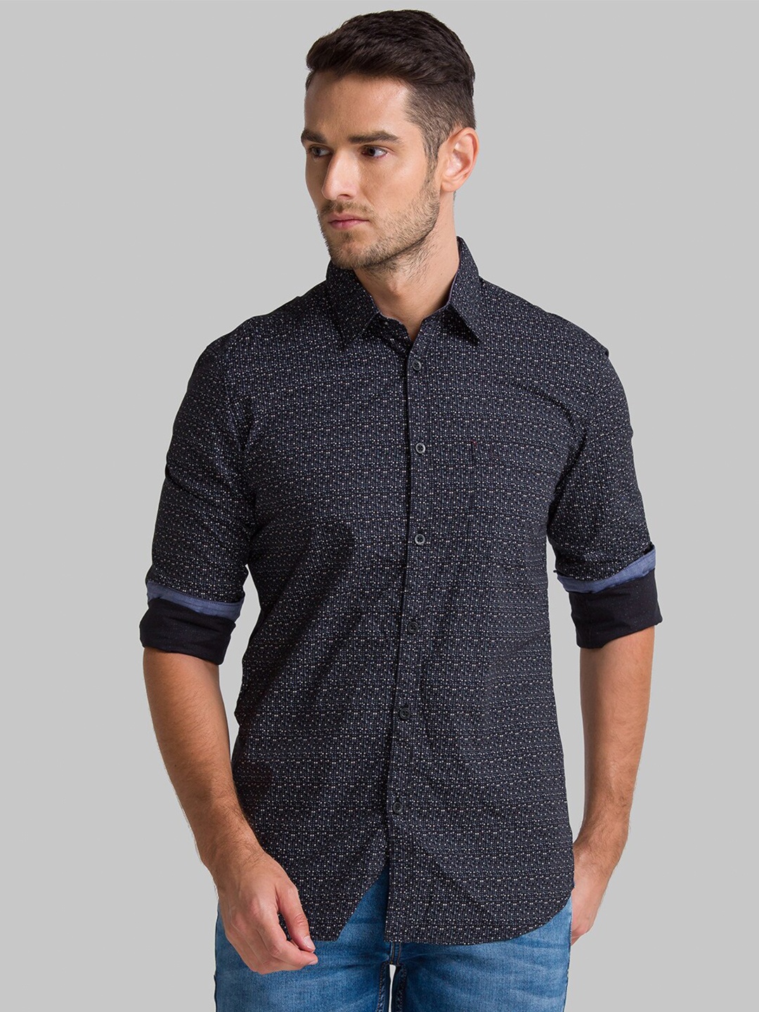 

Parx Men Black Slim Fit Micro Ditsy Floral Printed Casual Shirt