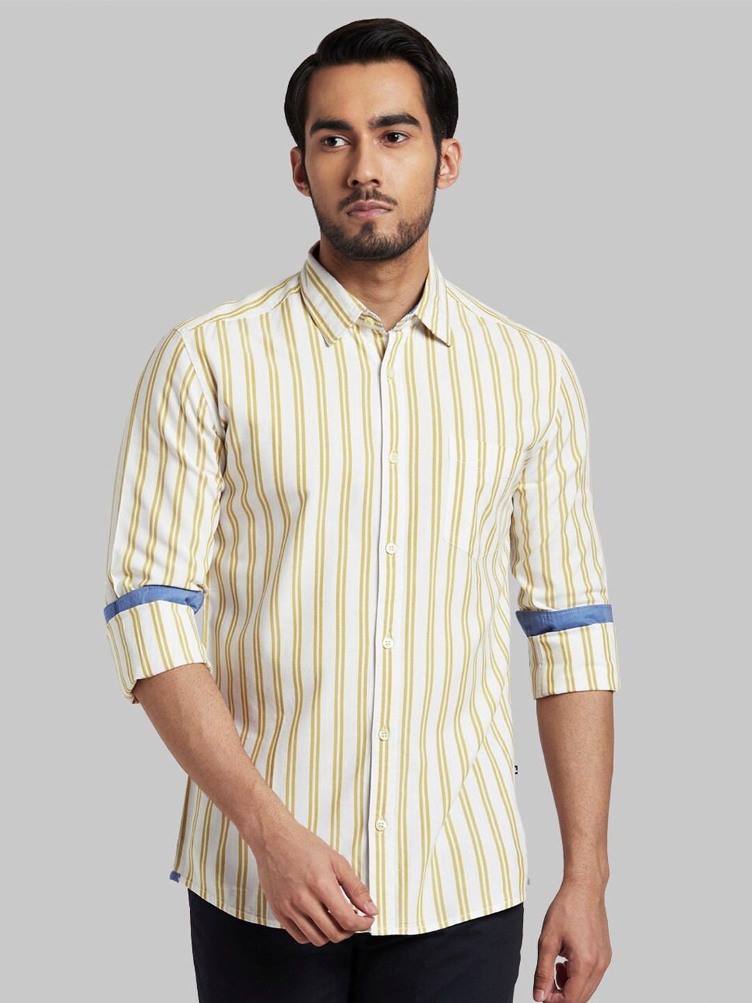 

Parx Men Tan Slim Fit Striped Casual Shirt