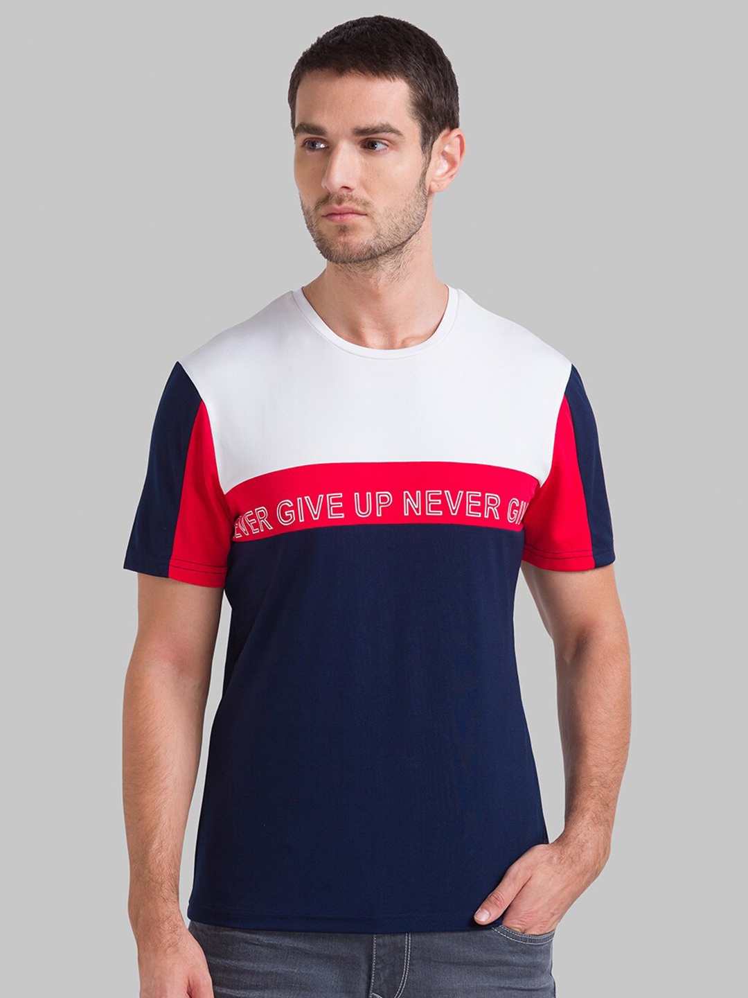 

Parx Men Blue Colourblocked Applique T-shirt