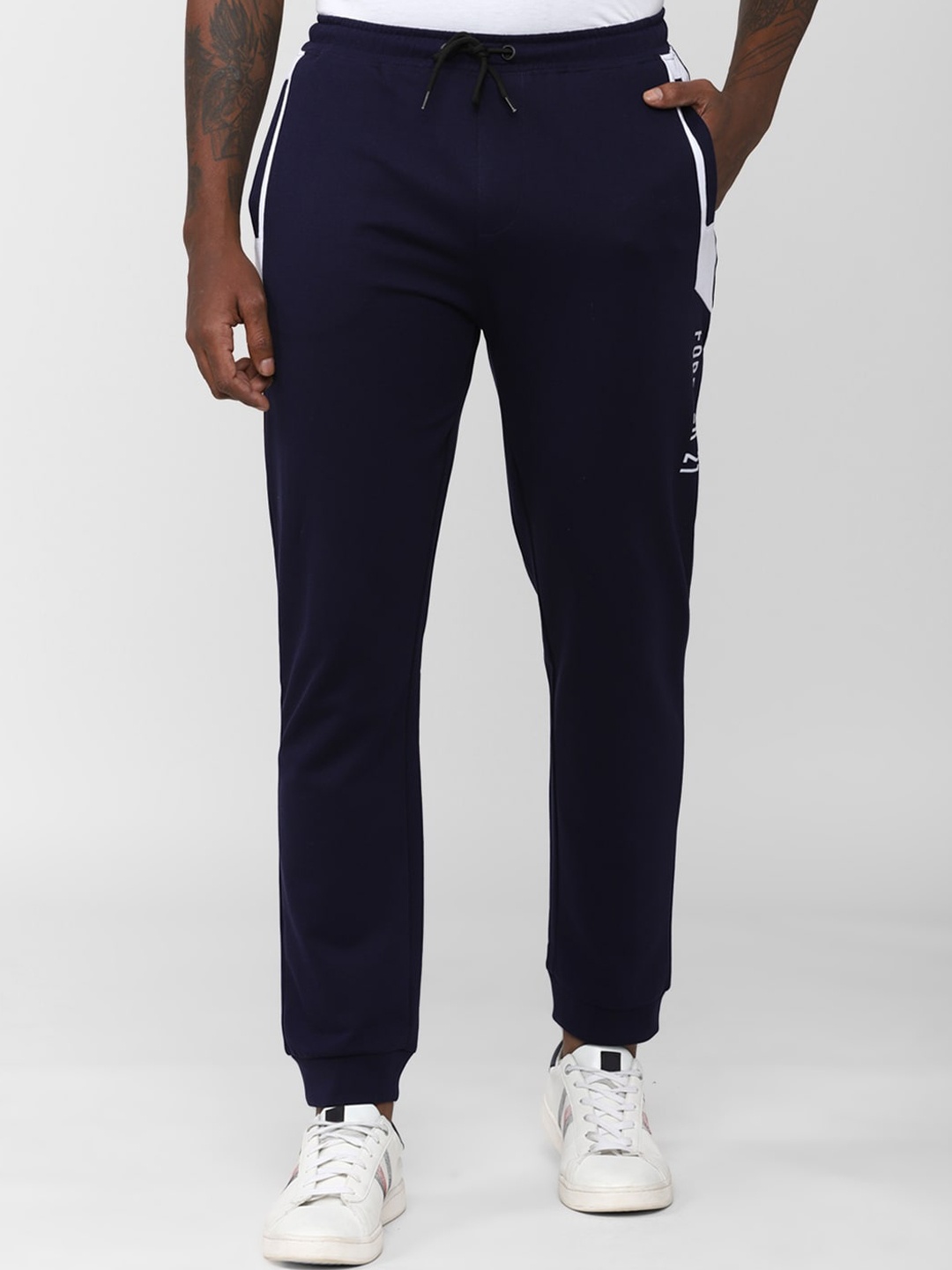 

FOREVER 21 Men Blue Printed Joggers