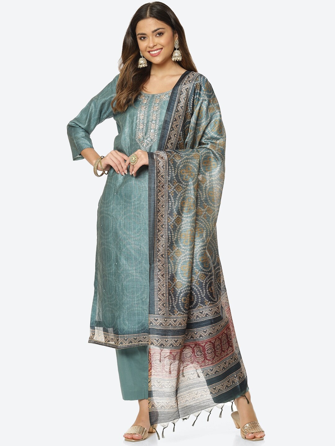 

Meena Bazaar Blue & Red Printed Unstitched Dress Material