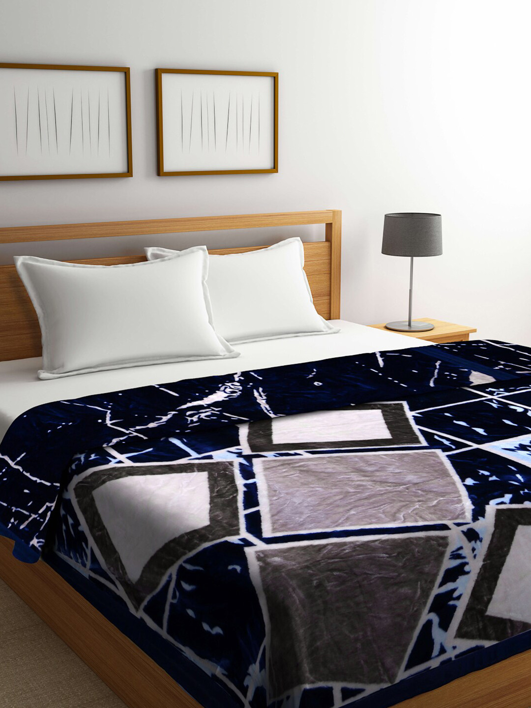 

KLOTTHE Blue & Grey Geometric Mild Winter Double Bed Blanket