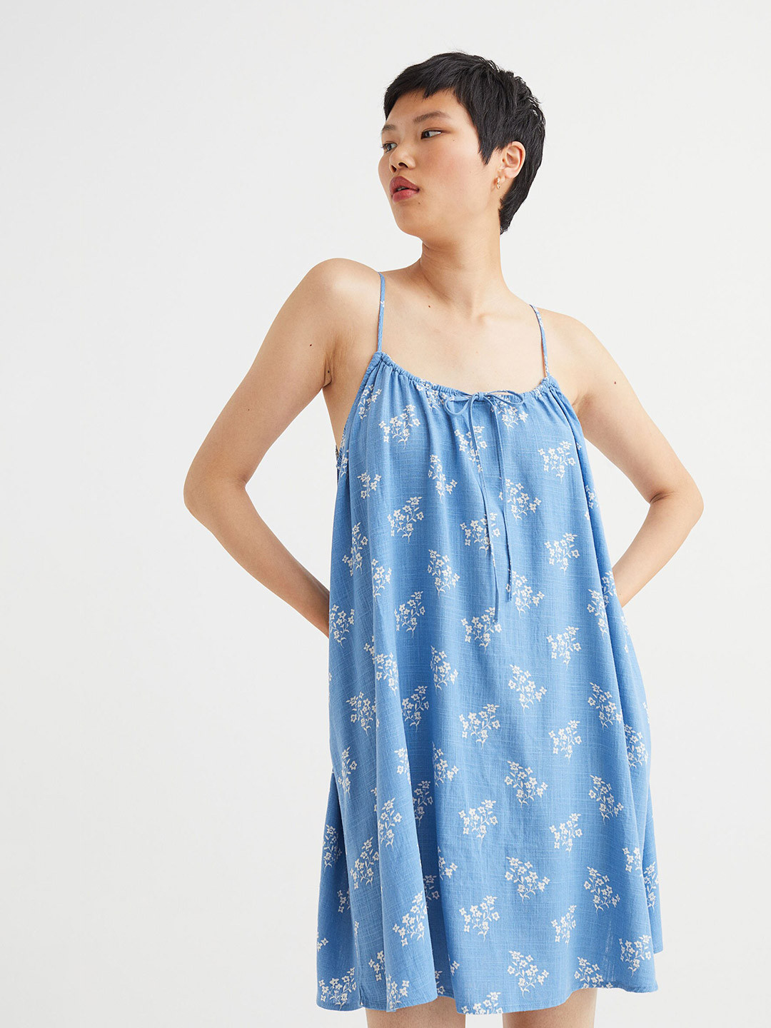 

H&M Blue & White Floral Printed Short Cotton Dress