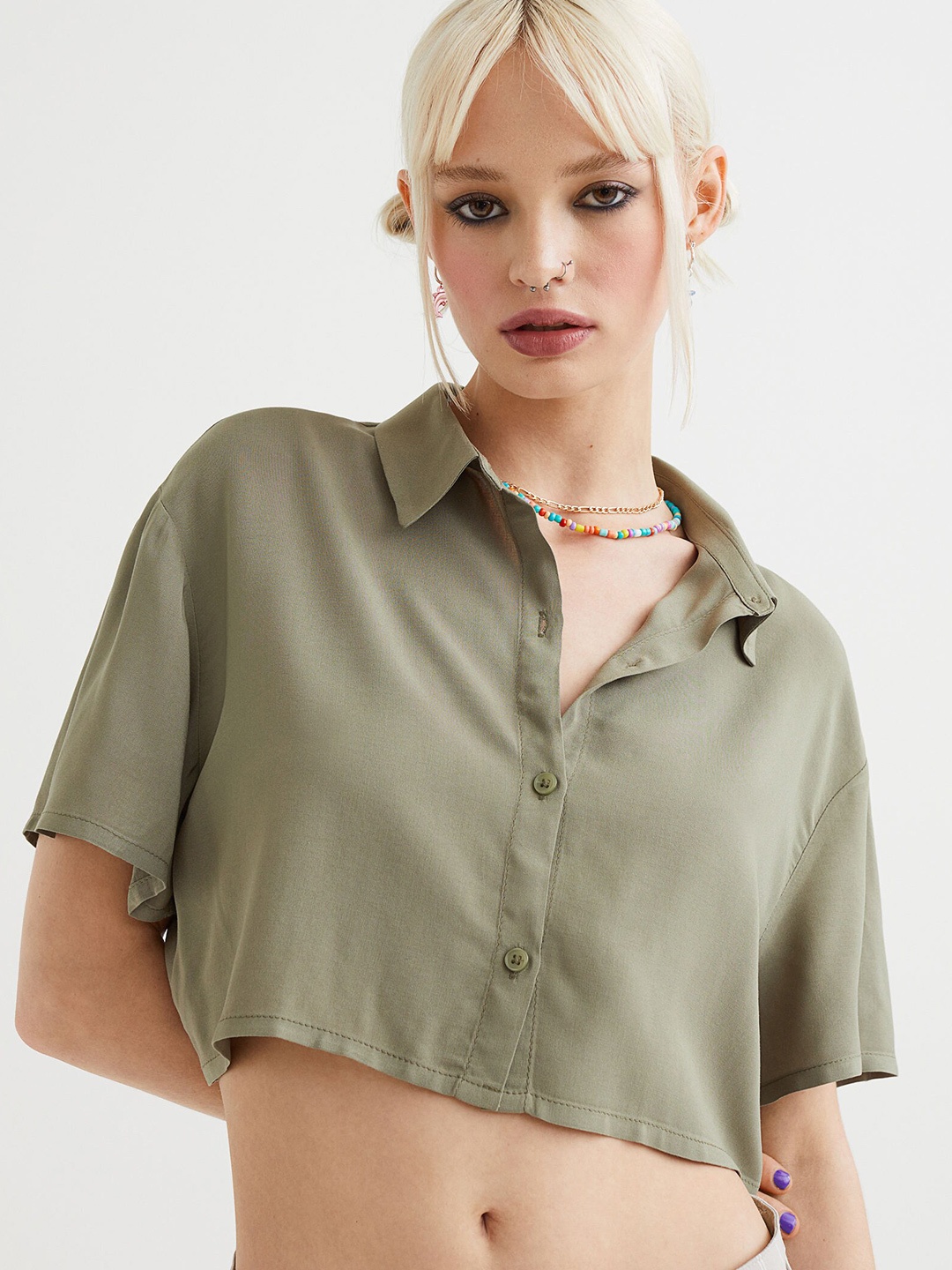 

H&M Women Green Cropped shirt