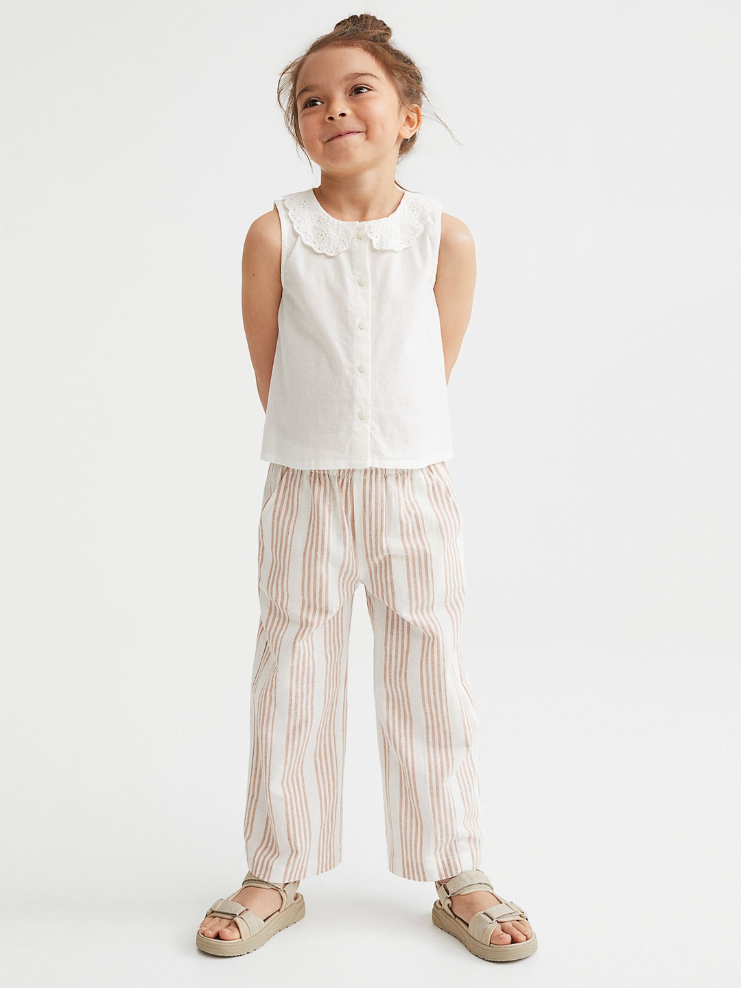 

H&M Girls White Collared blouse