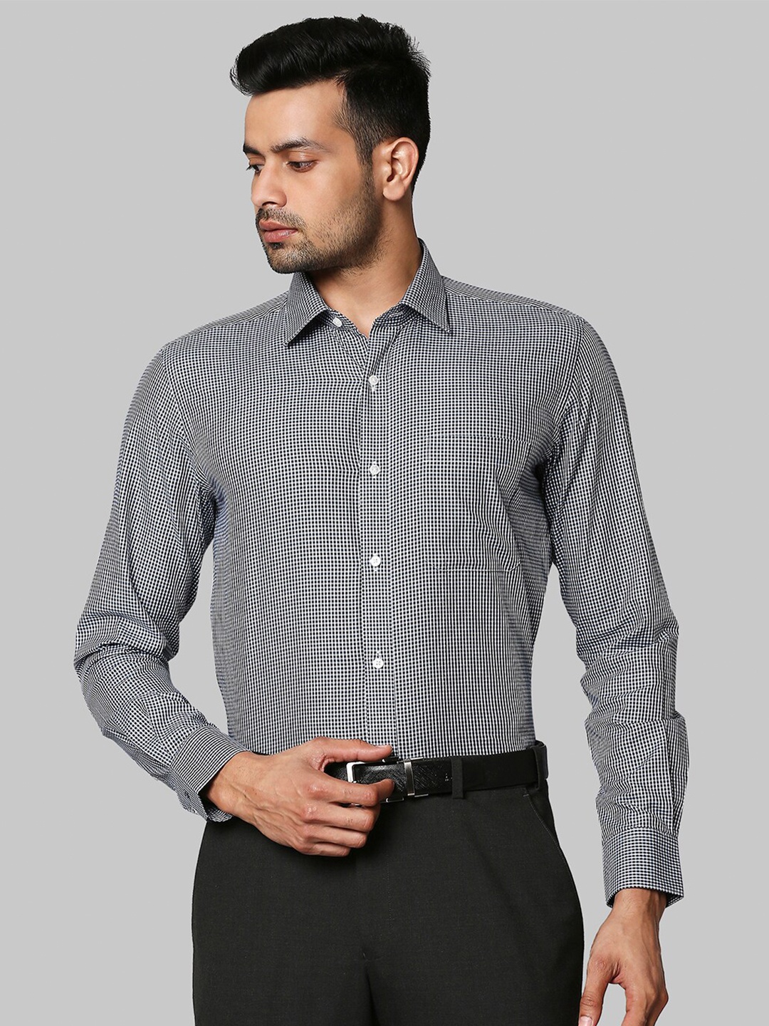 

Raymond Men Navy Blue Micro Ditsy Printed Formal Shirt