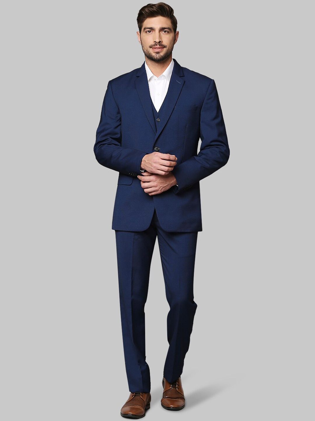 

Raymond Men Blue Solid Single-Breasted Two-Piece Formal Suit