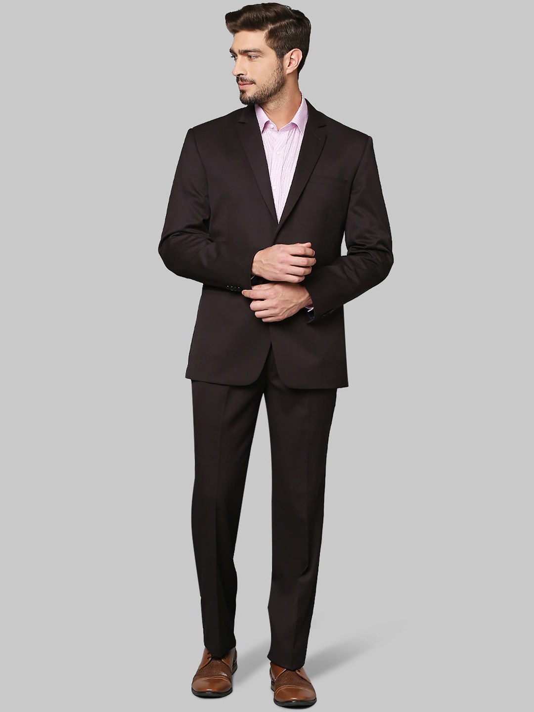 

Raymond Men Burgundy Solid Slim Fit 2 Piece Party Suit