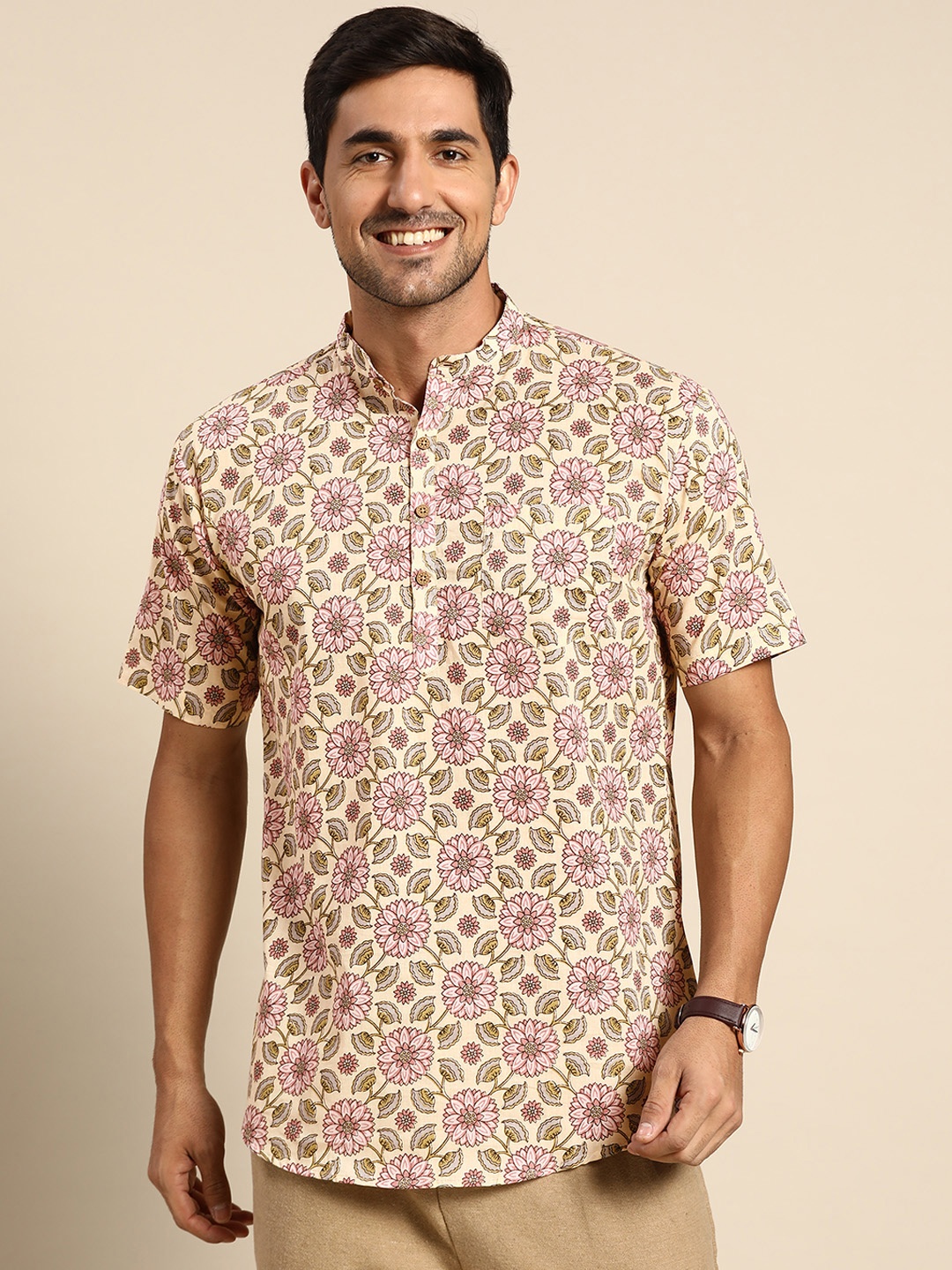 

RAJUBHAI HARGOVINDAS Men Beige & Pink Floral Printed Floral Cotton Kurta