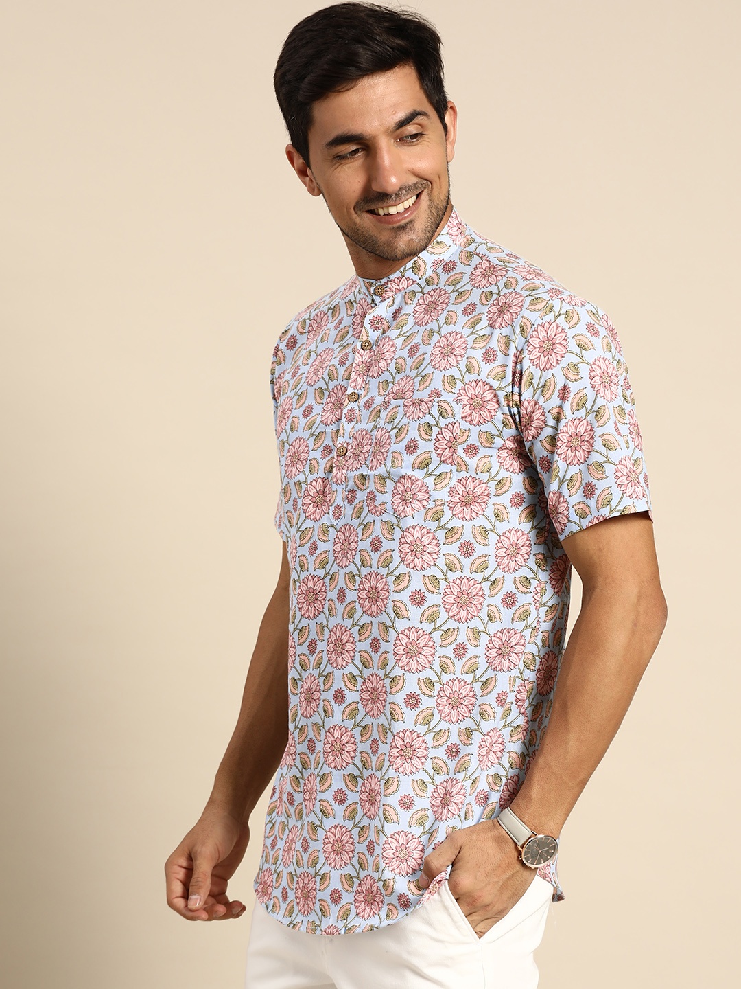 

RAJUBHAI HARGOVINDAS Men Blue & Pink Floral Printed Kurta