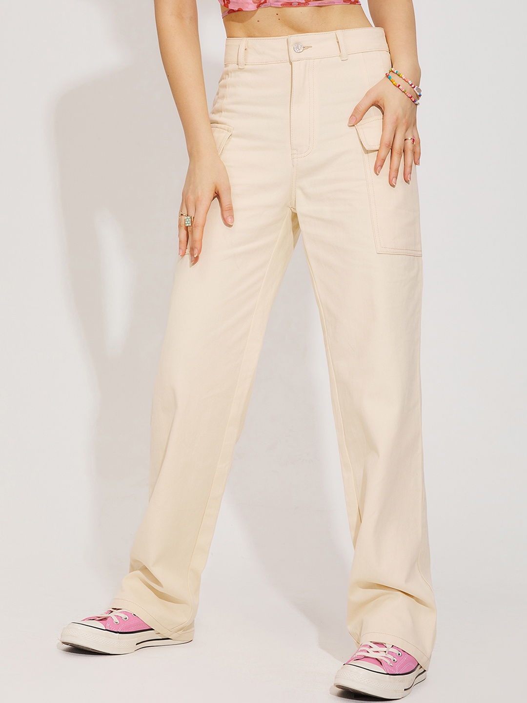 

URBANIC Women Peach-Coloured Relaxed Fit Slash Knee Jeans