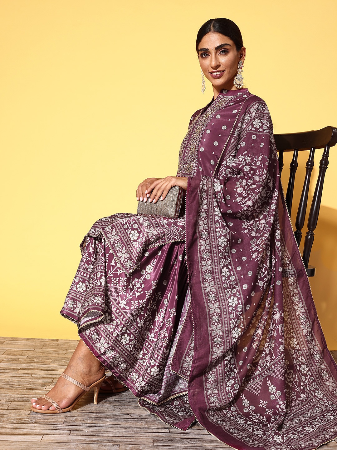 

ZOLA Women Purple Polyester Ethereal Embroidery Kurta Set