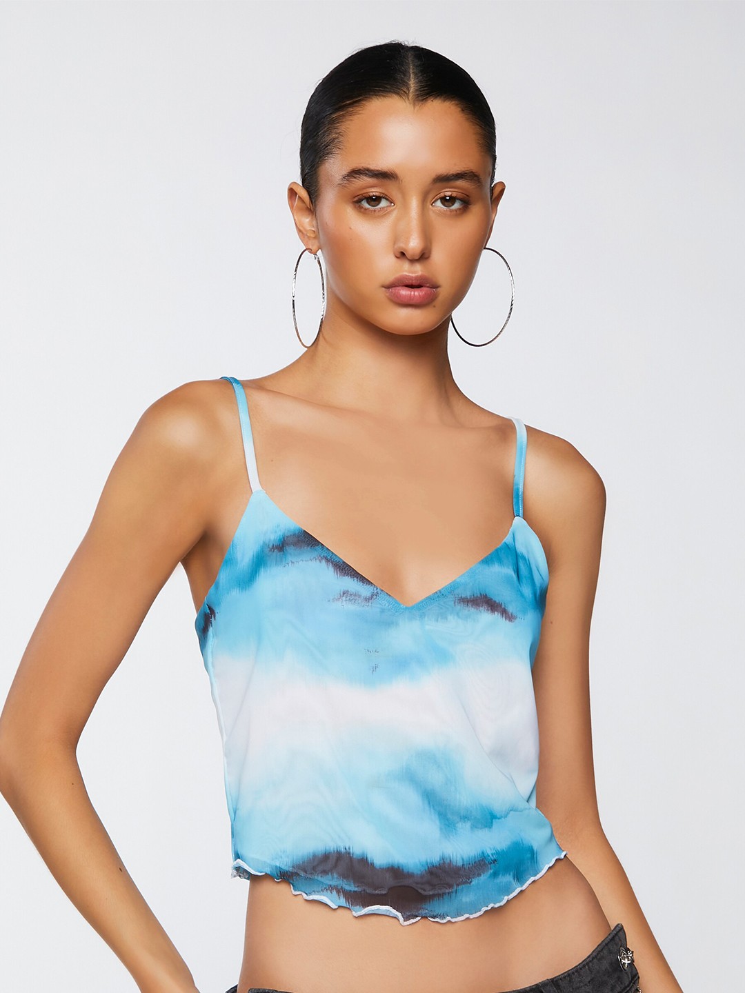 

FOREVER 21 Blue Tie and Dye Blouson Crop Top
