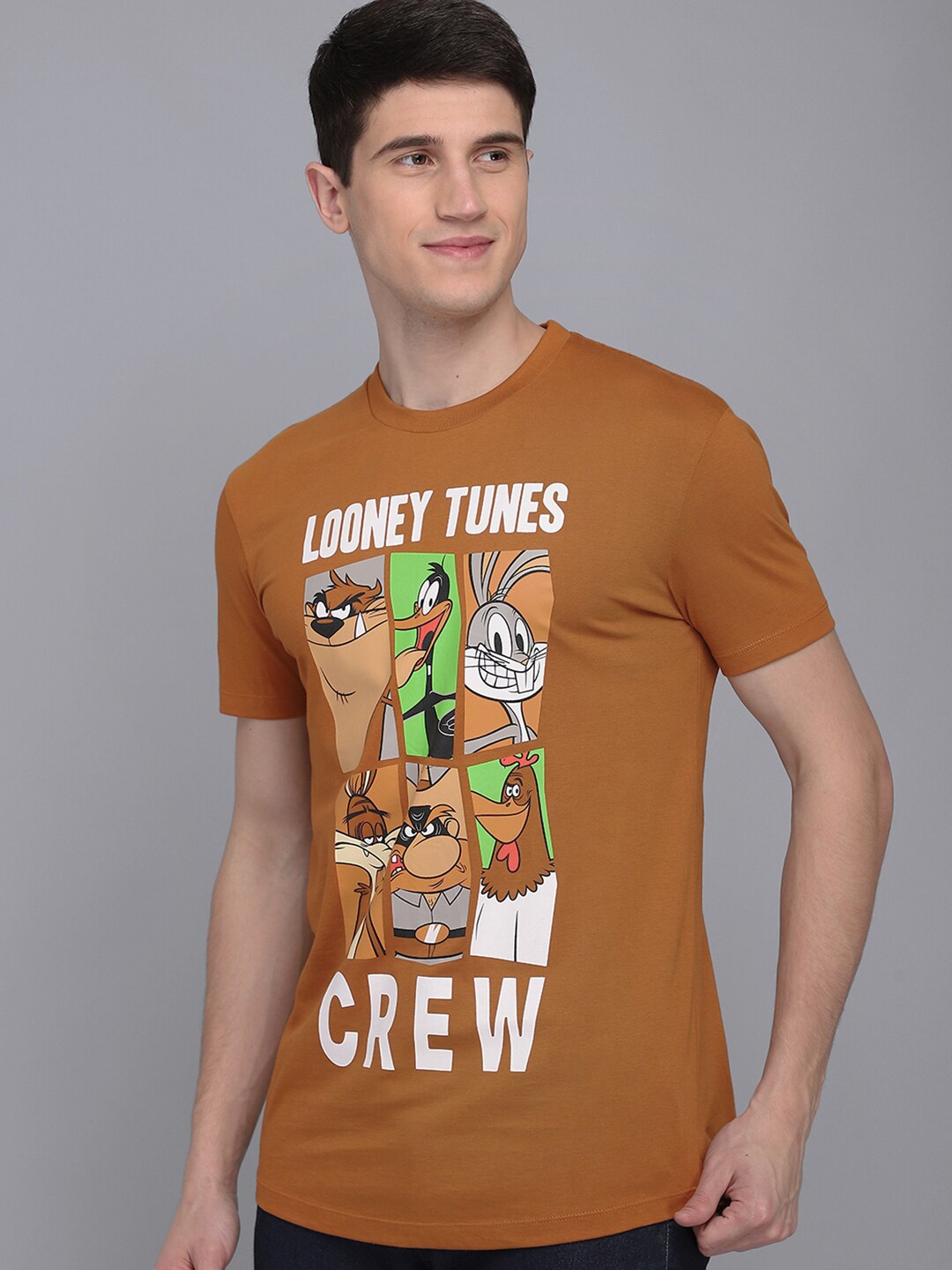 

Free Authority Men Tan Looney Tunes Printed T-shirt