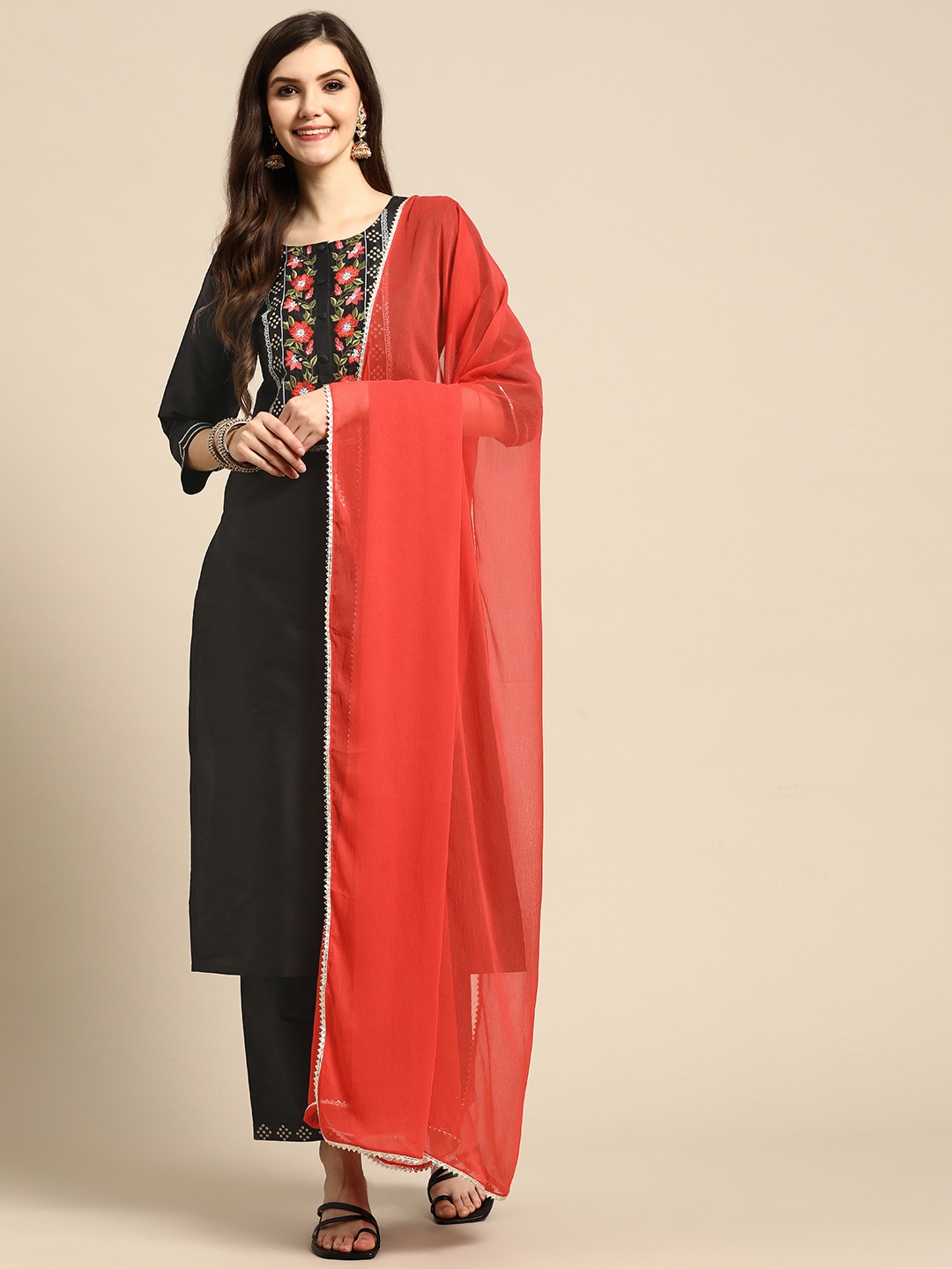 

GERUA Women Black Floral Yoke Design Thread Work Kurta with Trousers & With Dupatta