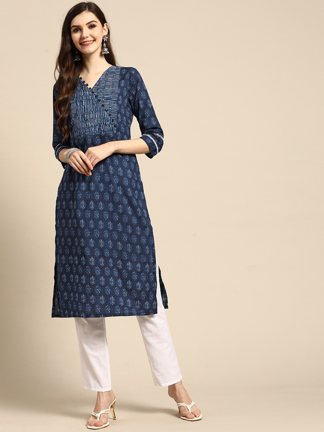 

GERUA Women Blue Floral Printed Cotton Gotta Patti Kurta