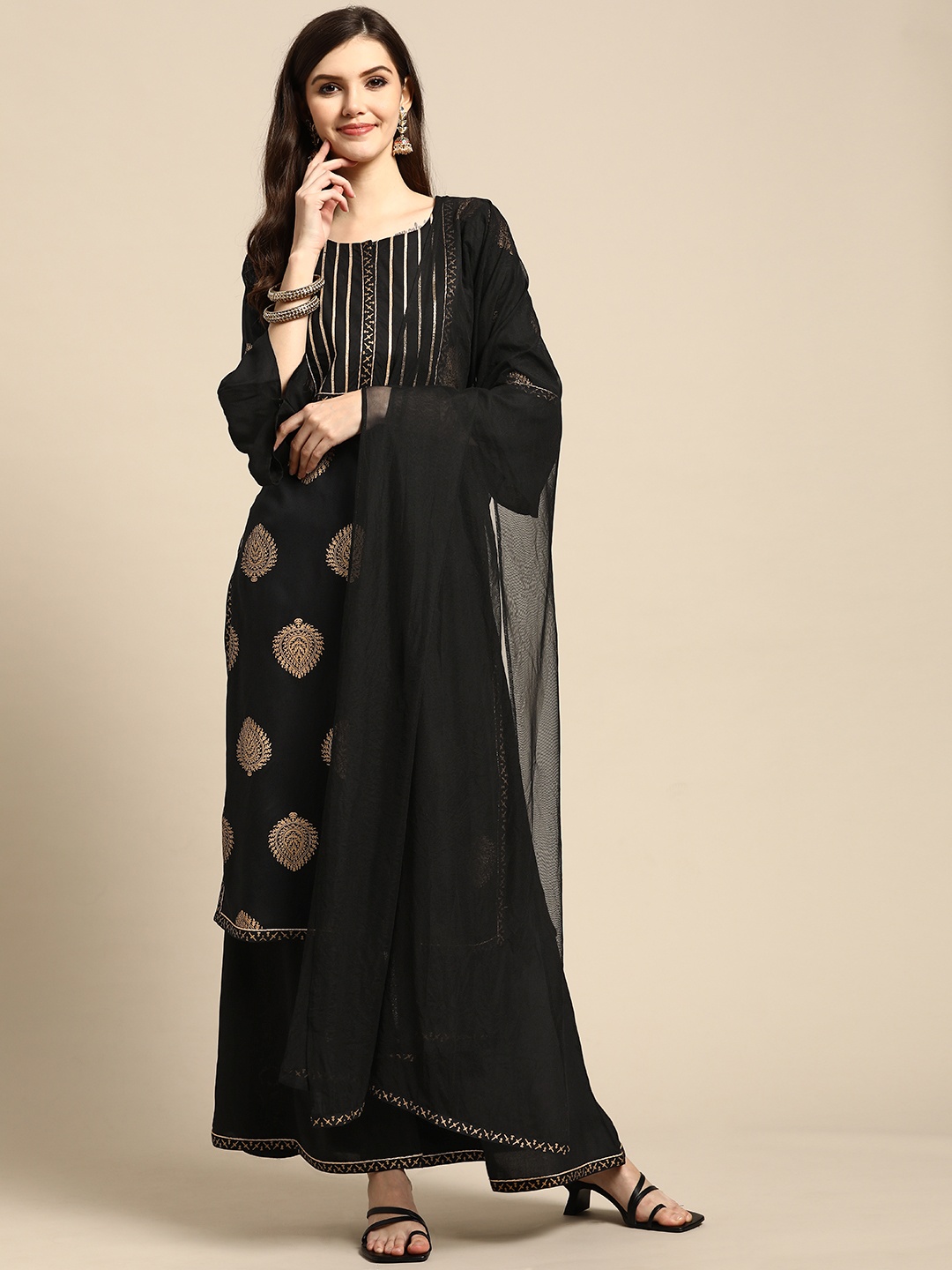 

Gerua By Libas, Black