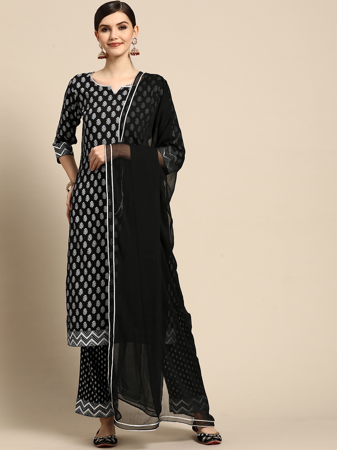 

Gerua By Libas, Black