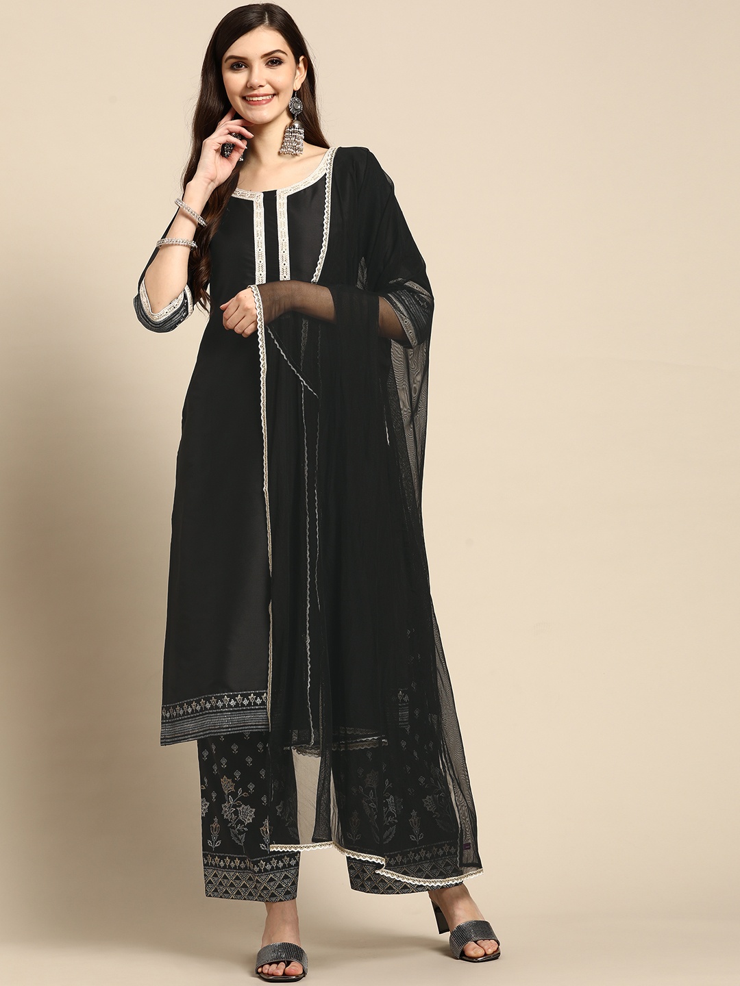 

Gerua By Libas, Black
