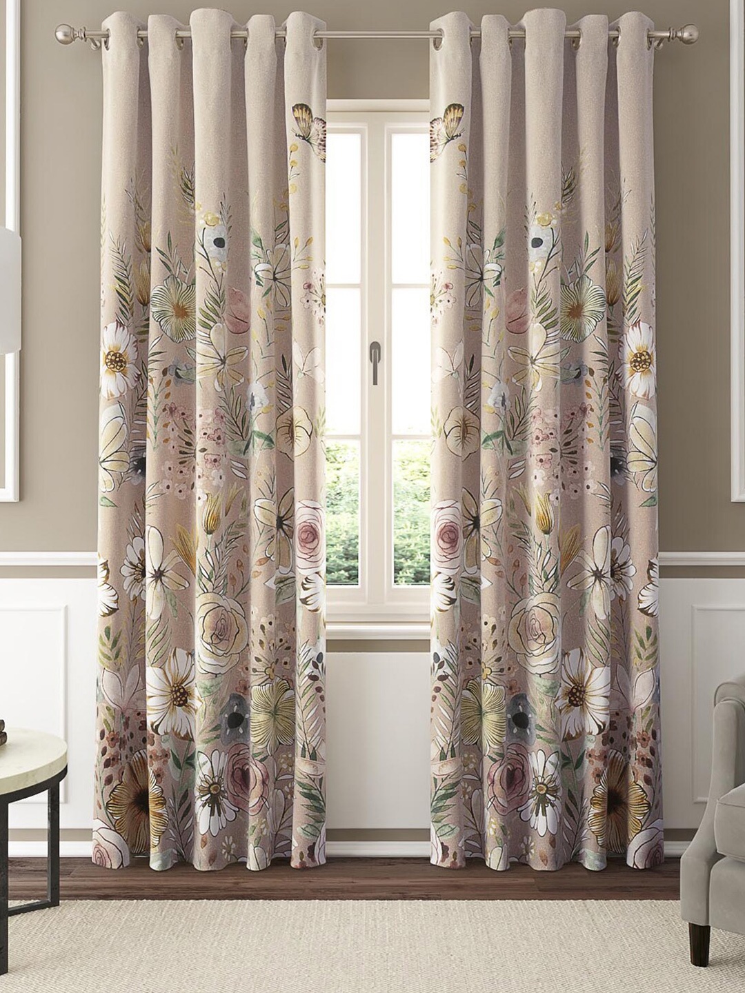 

GM Beige & White Set of 2 Floral Room Darkening Door Curtain