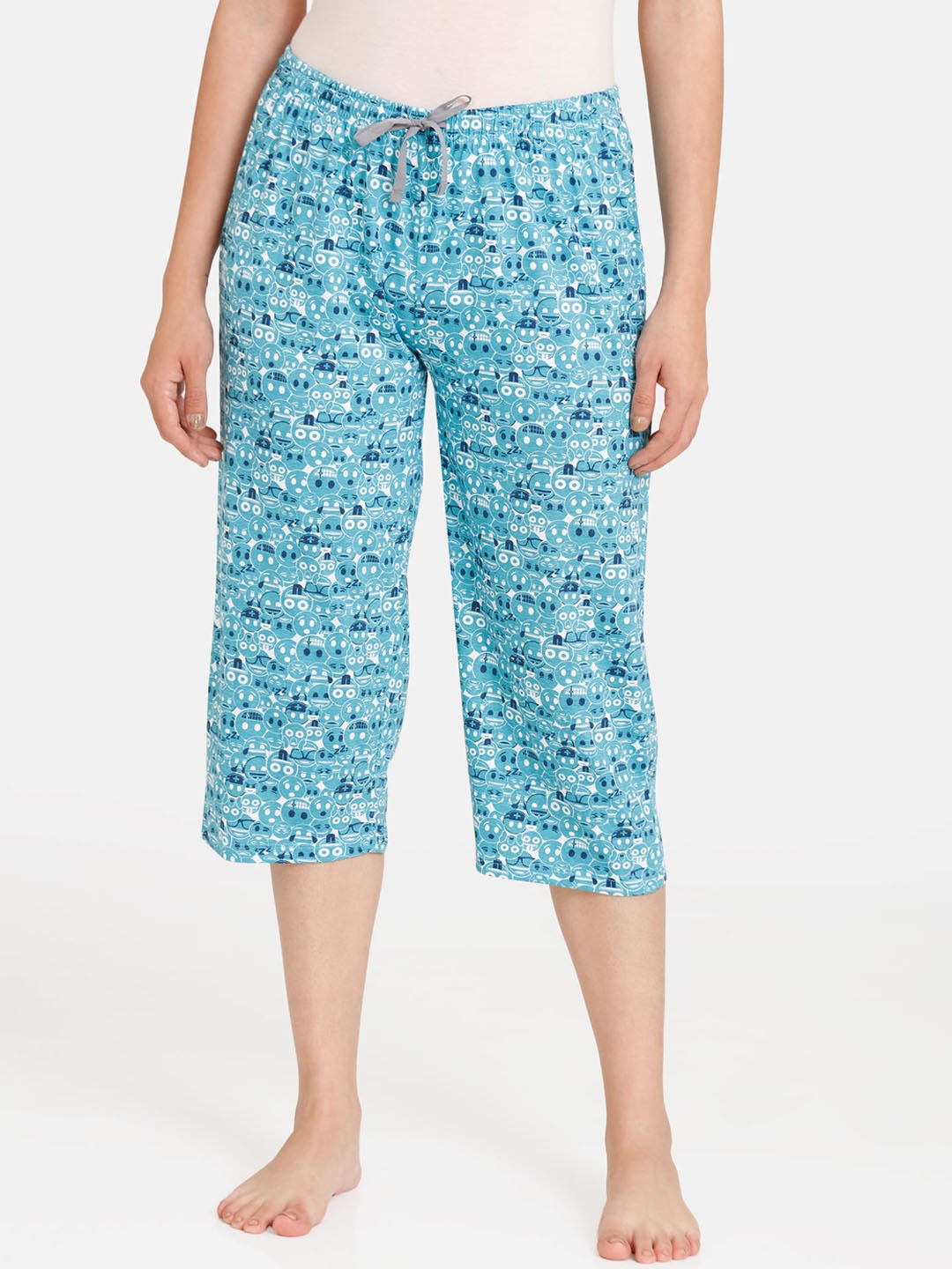

Rosaline by Zivame Women Blue & White Printed Capris