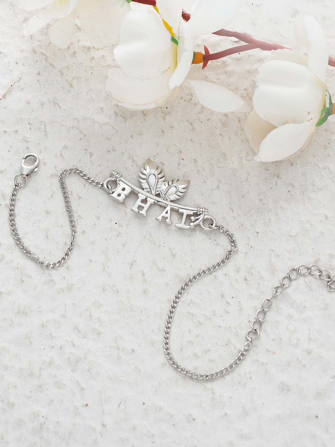 

Voylla 925 Sterling Silver Stunning BHAI rakhi