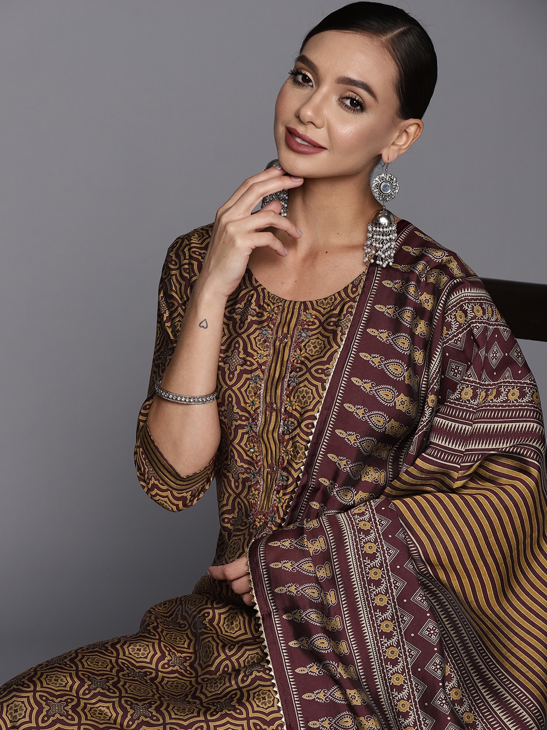 

Libas Women Purple Ethnic Motifs Printed Kurta with Trousers & With Dupatta