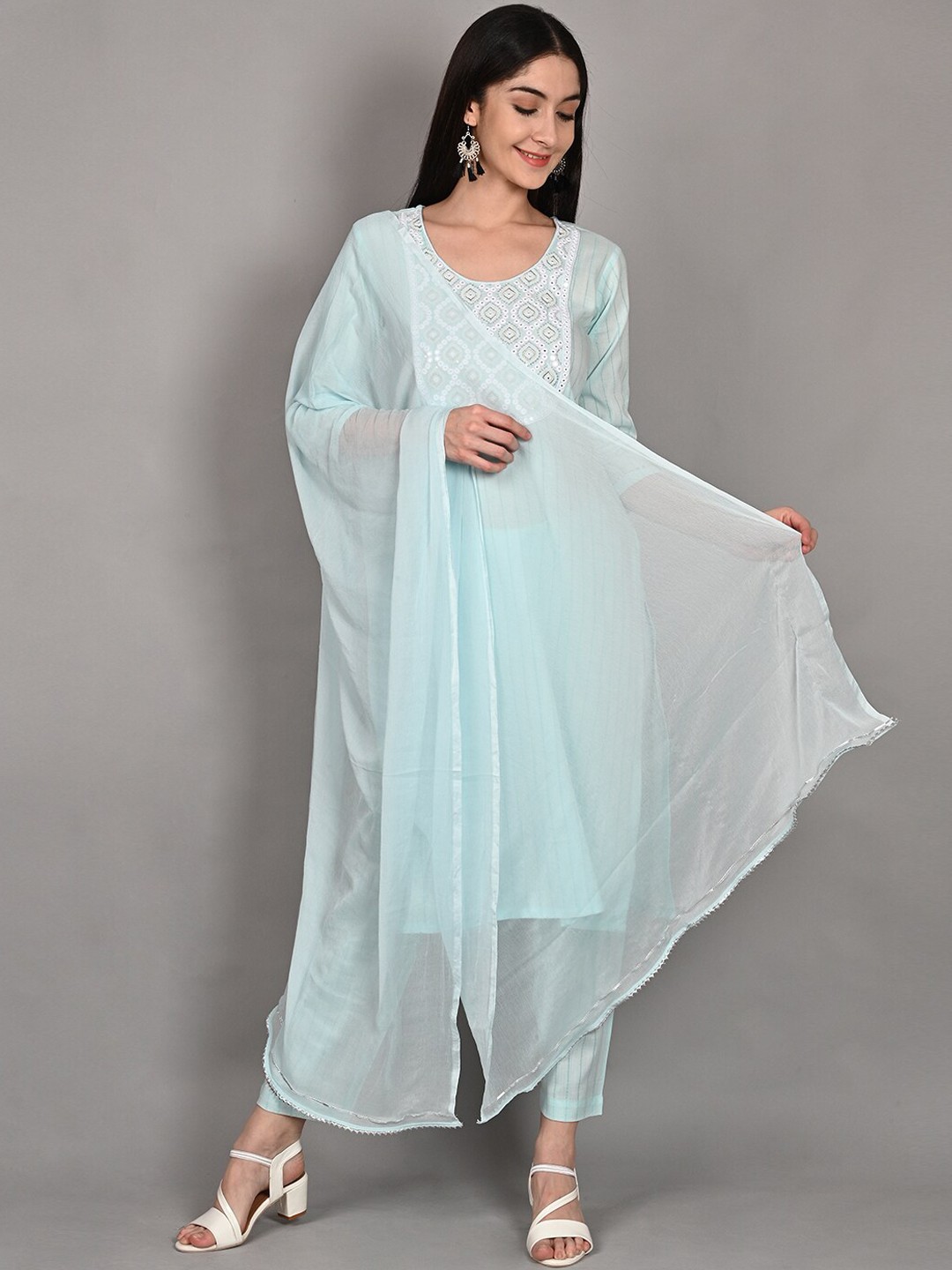 

Wyfees Women Blue Printed Pure Cotton Kurta with Trouser & With Dupatta