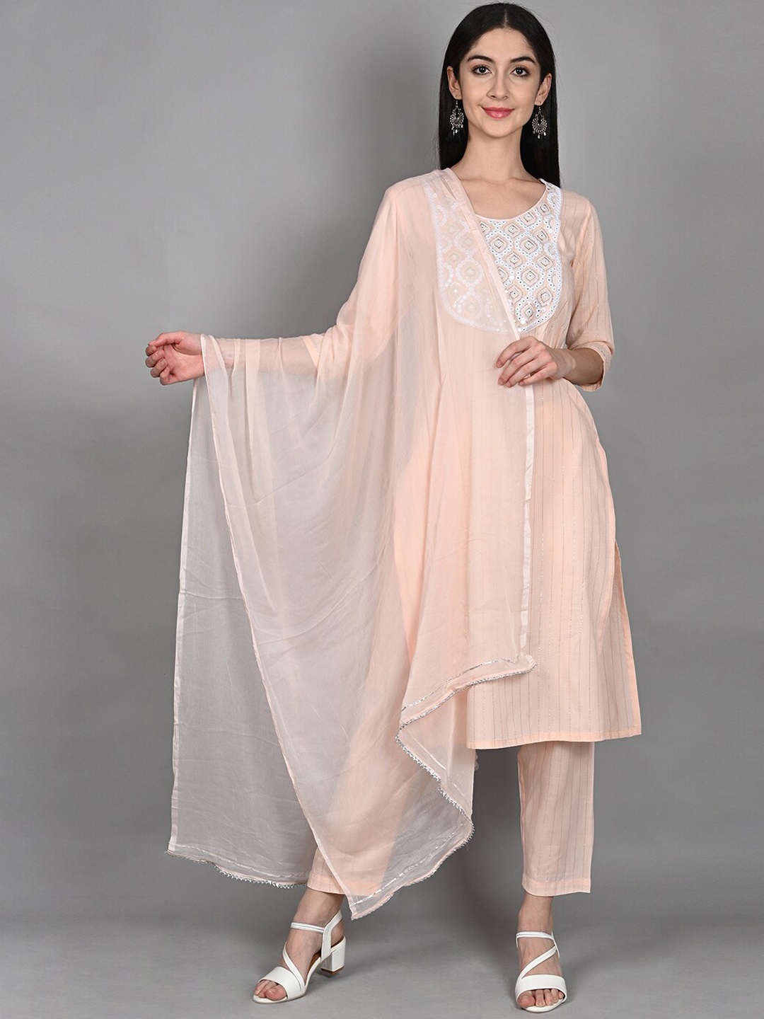 

Wyfees Women Peach-Coloured Yoke Design Pure Cotton Kurta with Trousers