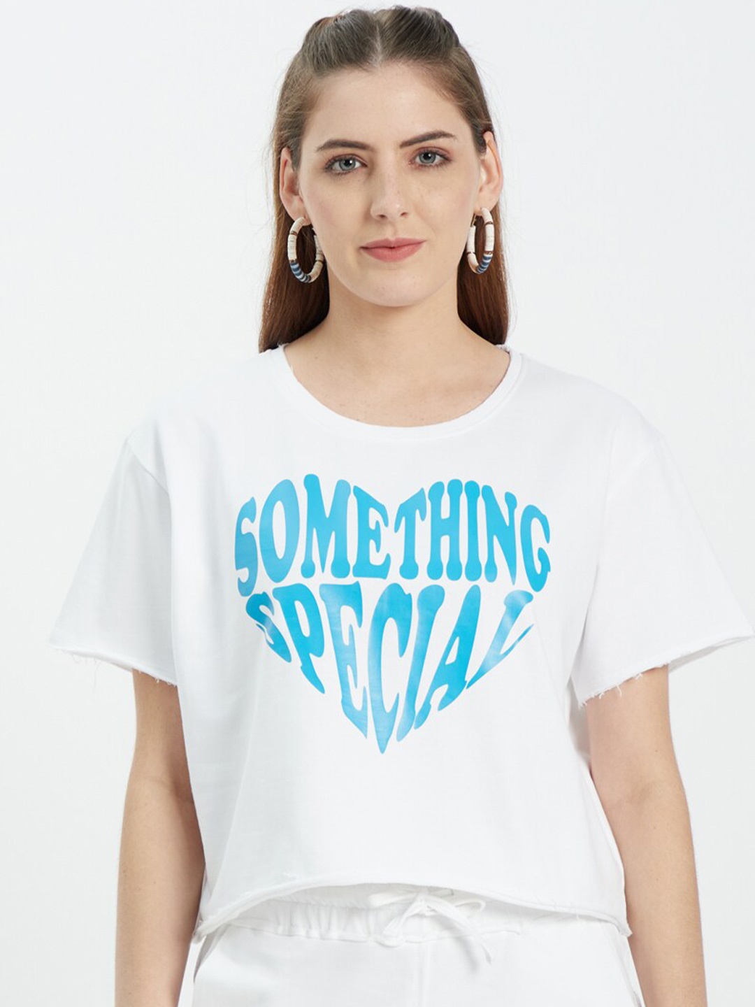 

EDRIO White & Blue Print Crop Top