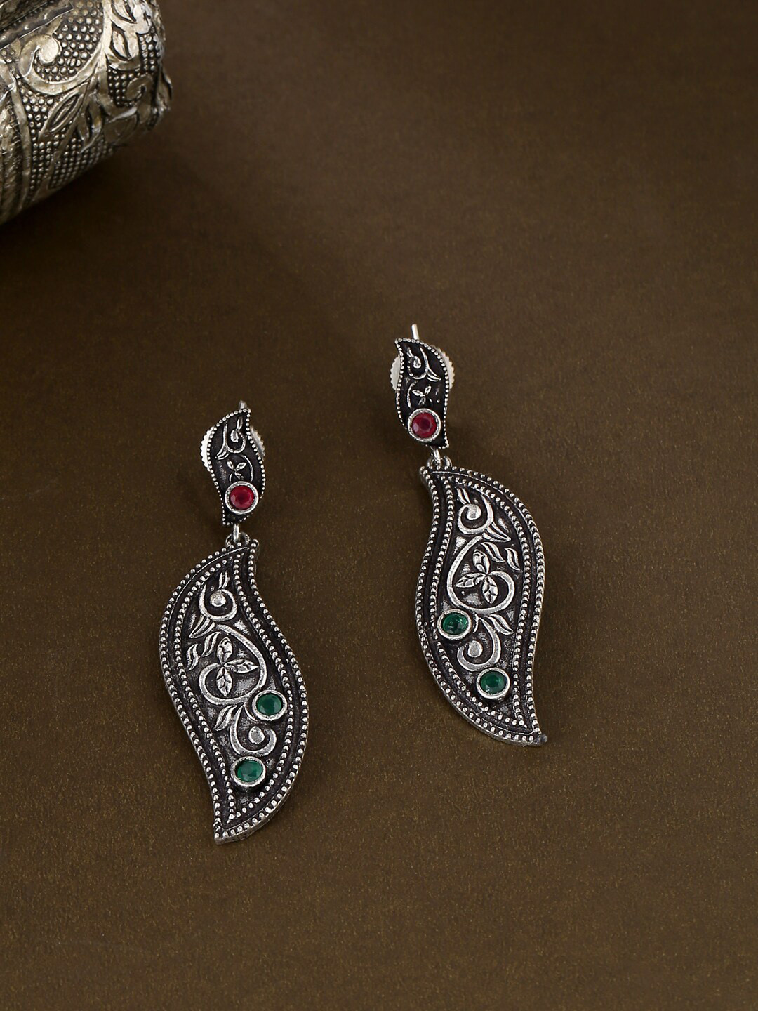 

kashwini Silver-Toned Contemporary Studs Earrings