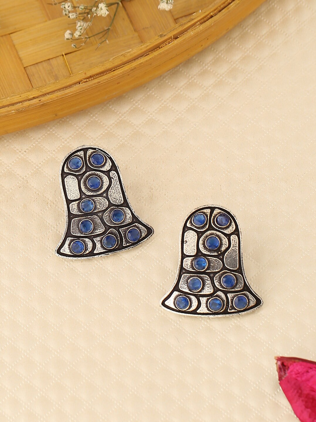 

kashwini Silver-Toned Contemporary Studs Earrings