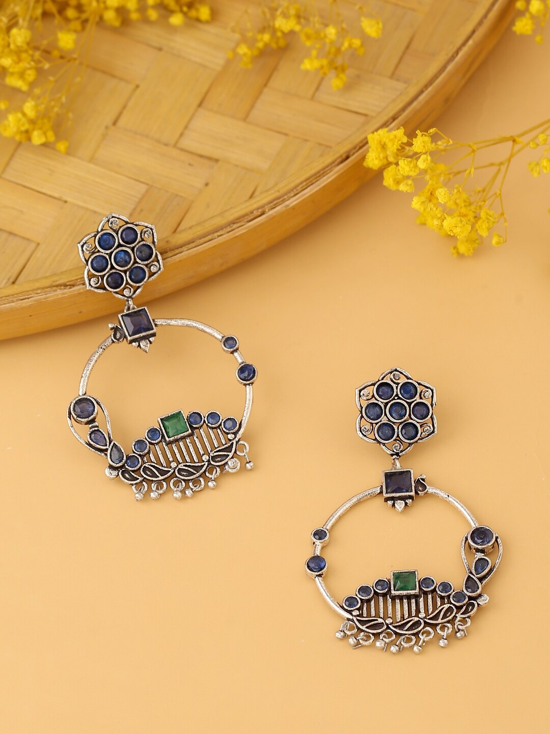 

kashwini Silver-Toned Contemporary Chandbalis Earrings
