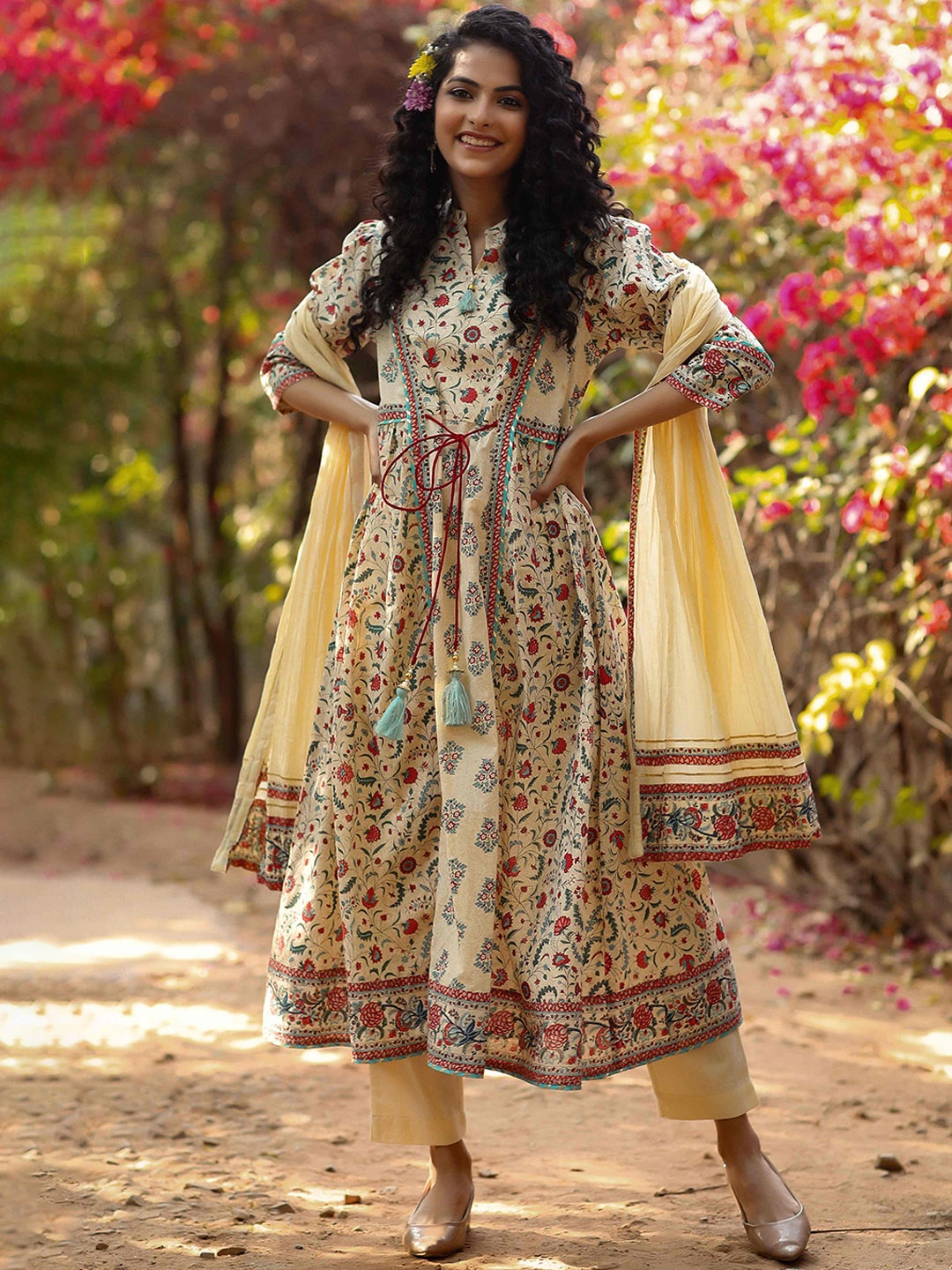 

Juniper Women Beige Floral Printed Kurta with Trousers & With Dupatta