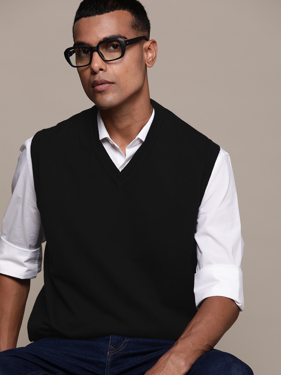 

Macy's Club Room Men Black Solid Sweater Vest