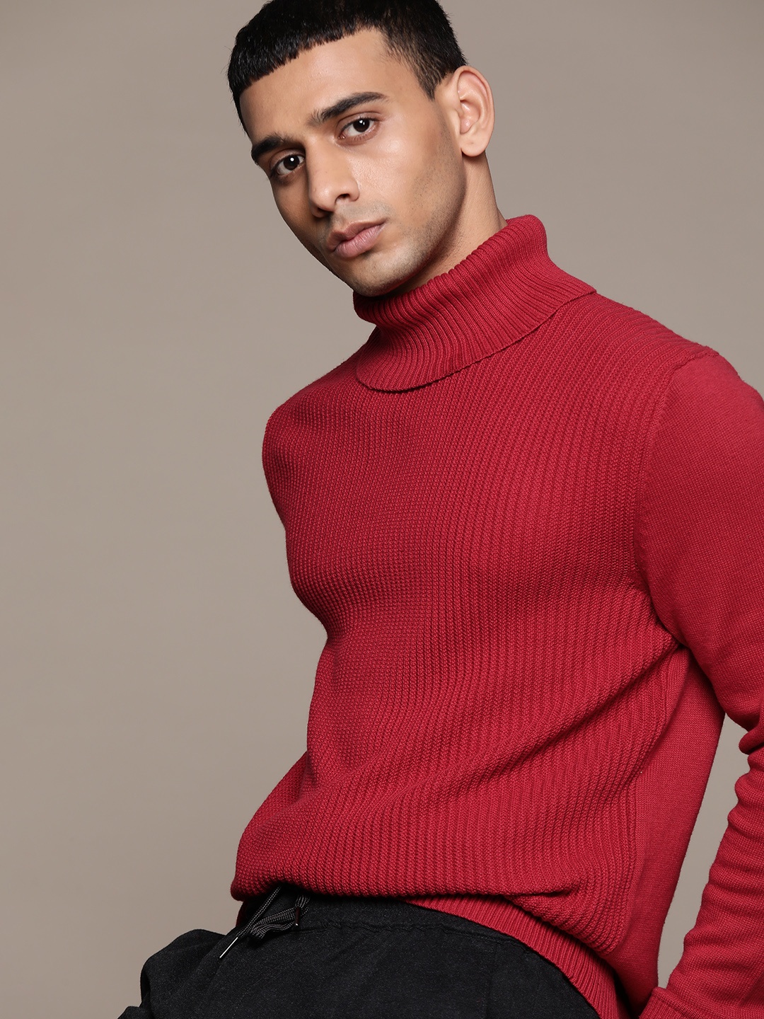 

Macy's Club Room Men Red Striped Round Neck Knitted Pullover