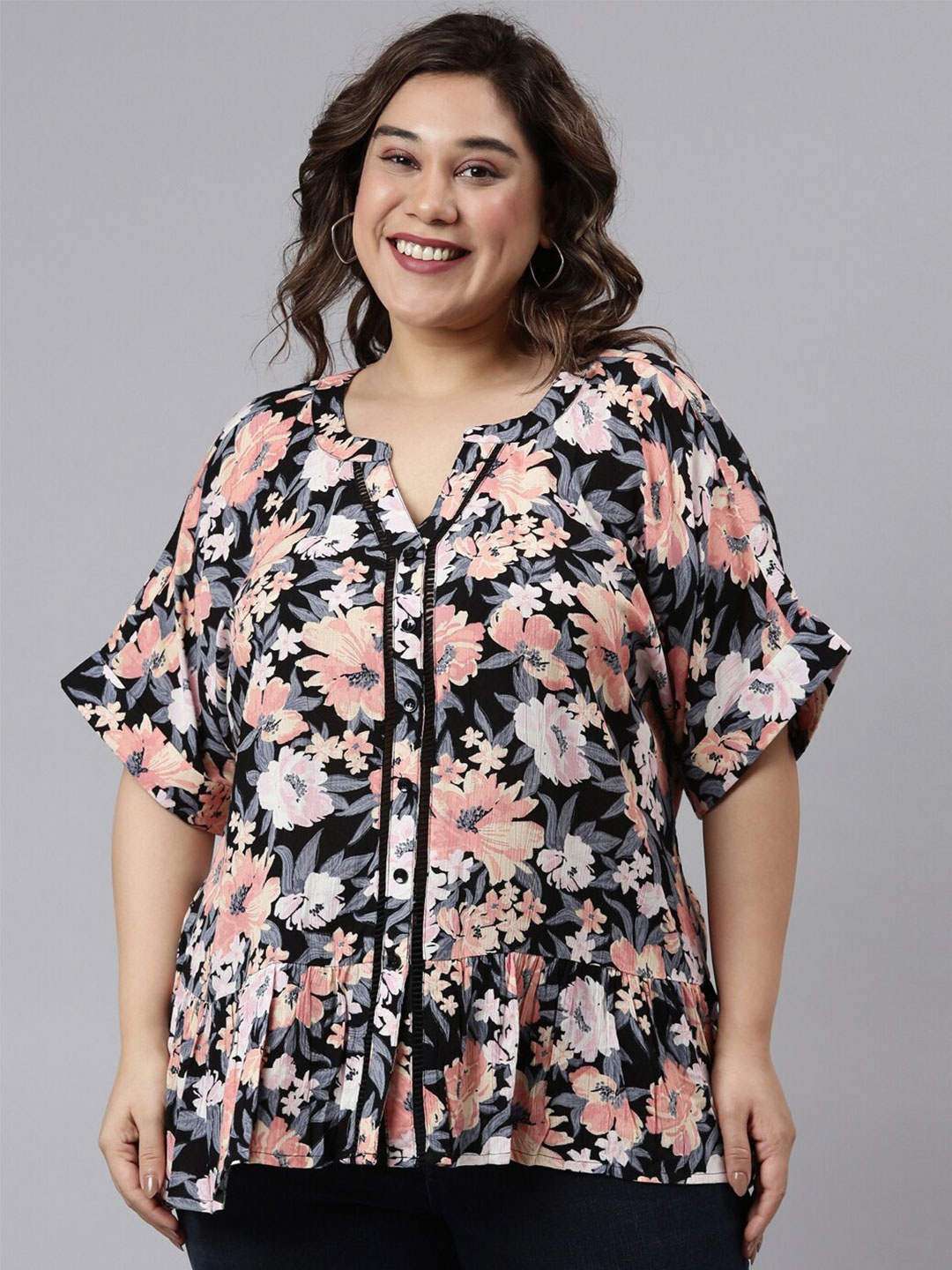 

The Pink Moon Black Floral Print Extended Sleeves Top