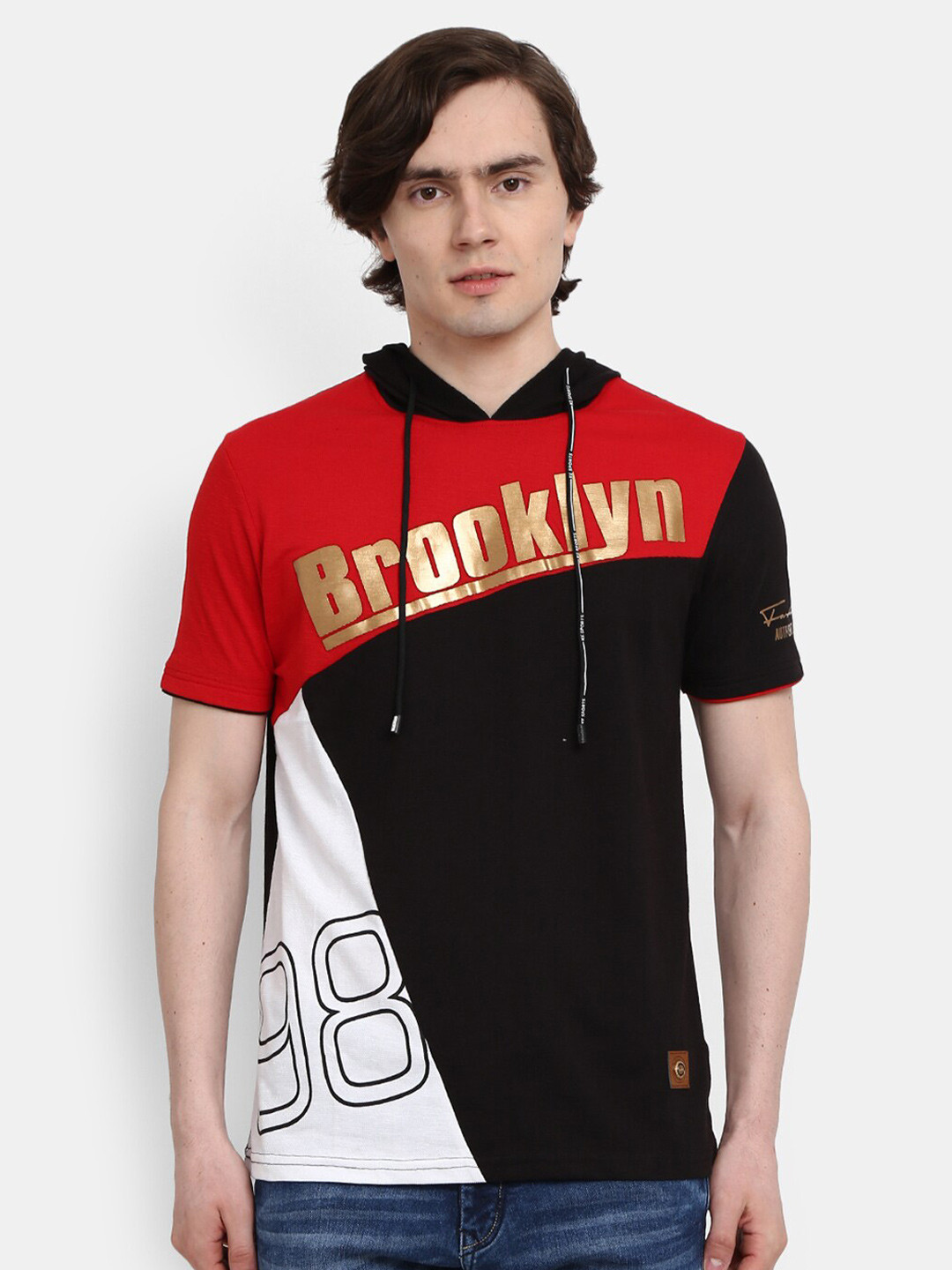 

V-Mart Men Black & brown Typography Colourblocked Applique Slim Fit T-shirt