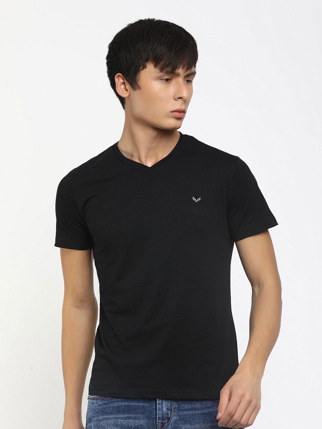 

V-Mart Men Black V-Neck Slim Fit T-shirt